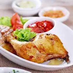 Gambar Makanan Lalapan Ayam Goreng Bumbu Desa, Jimbaran 1