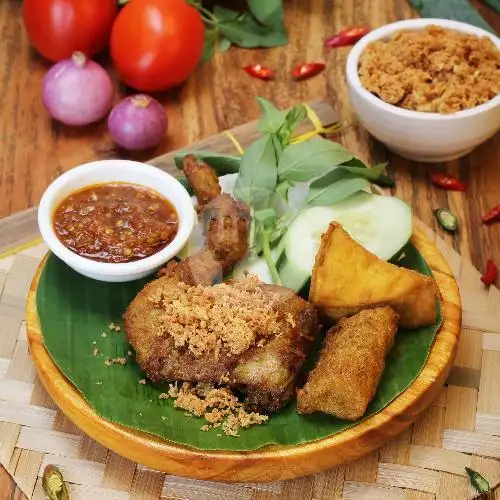 Gambar Makanan Ayam Penyet Ria, Bukittinggi 4