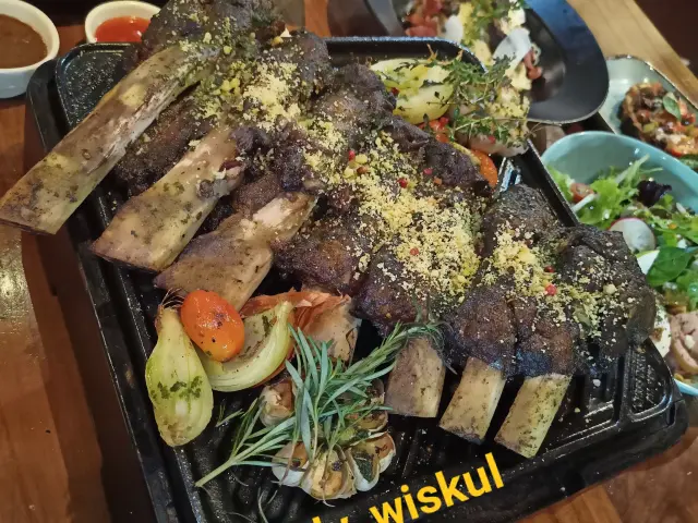 Gambar Makanan Cutt & Grill 10