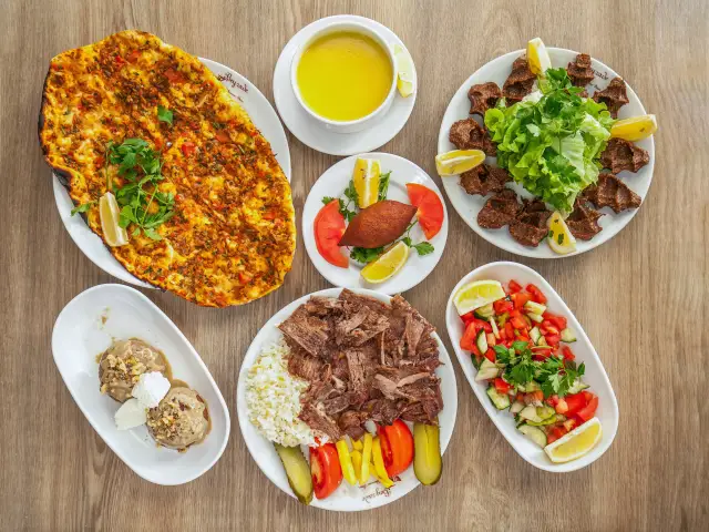 Beyzade Kebap & Lahmacun'nin yemek ve ambiyans fotoğrafları 1