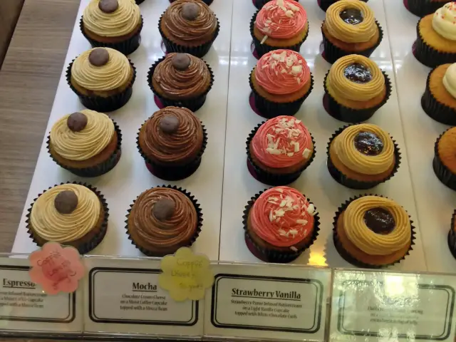 Gambar Makanan Twelve Cupcakes 6