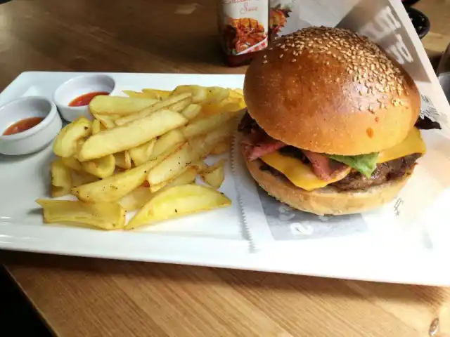 Mm&g's Burger'nin yemek ve ambiyans fotoğrafları 28