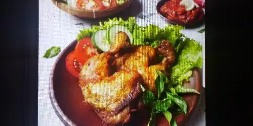 bebek dan ayam goreng kampung ( mas dul ) pulomas