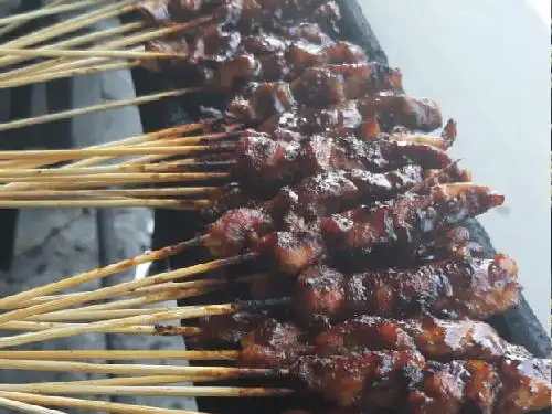 Sate Madura Ibu Jamilah,Penerangan 1