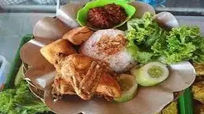 Pecel Lele Bang Toyibb, Pauh