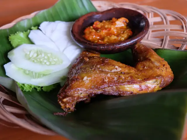 Gambar Makanan Resto Ayam Pakuan 3