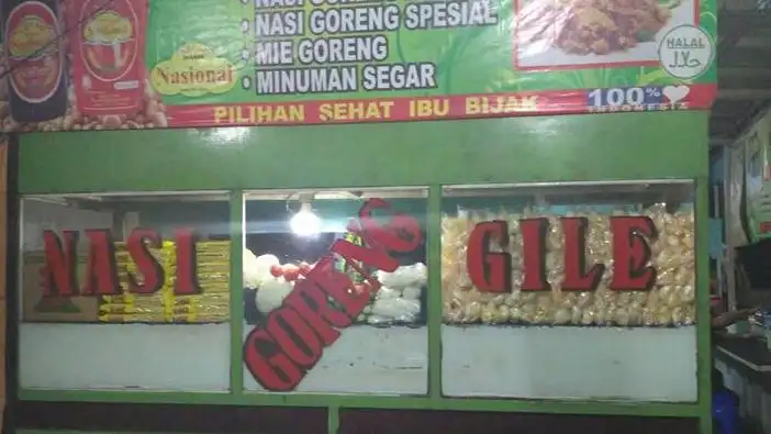 Nasi Goreng Gila Pak Dhe, Cibubur