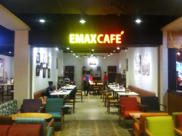 Gambar Makanan Emax Cafe 5