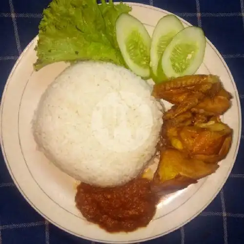 Gambar Makanan NASI GORENG PECEL LELE LAKA LAKA  2