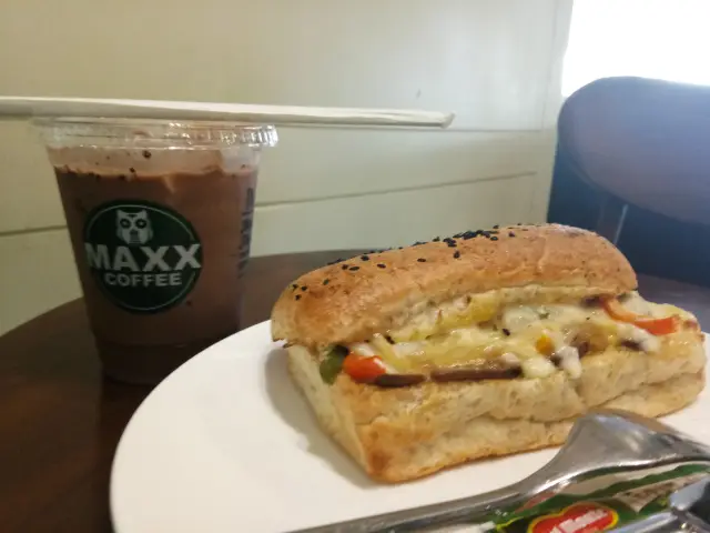 Gambar Makanan Maxx Coffee 9