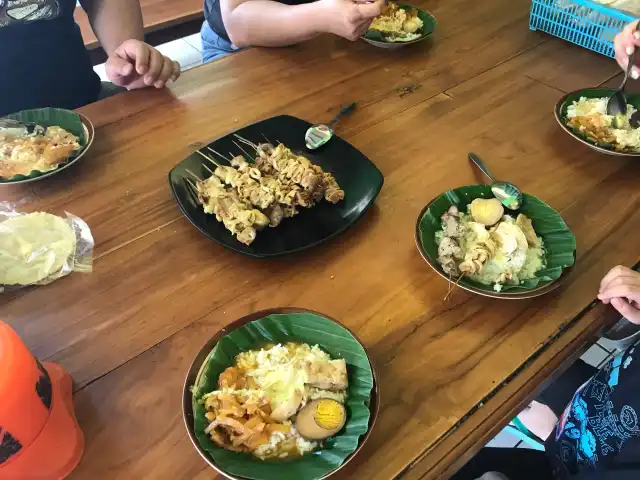 Gambar Makanan Nasi Ayam Kemuning Mbak Jum 5