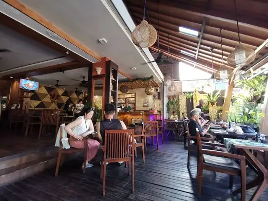 Gambar Makanan Bali Dolphin Restaurant 9