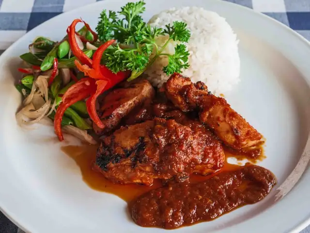 Gambar Makanan Kuta Puri Restaurant 6