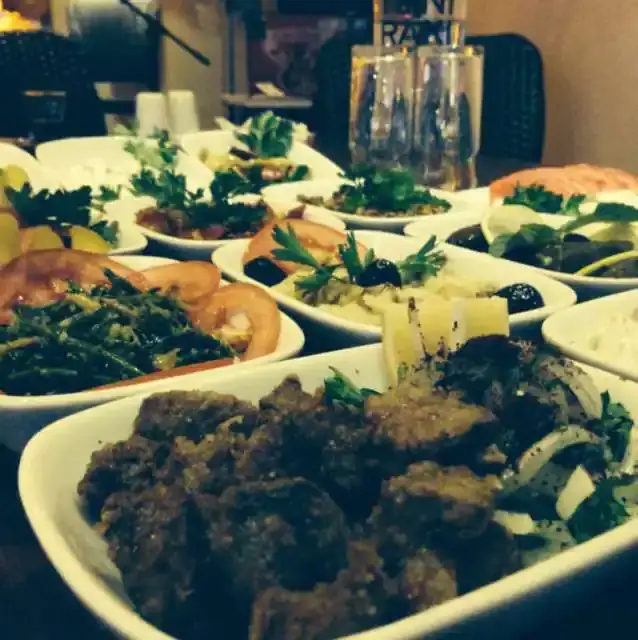 Meyhane Zevk-i Sefa'nin yemek ve ambiyans fotoğrafları 5