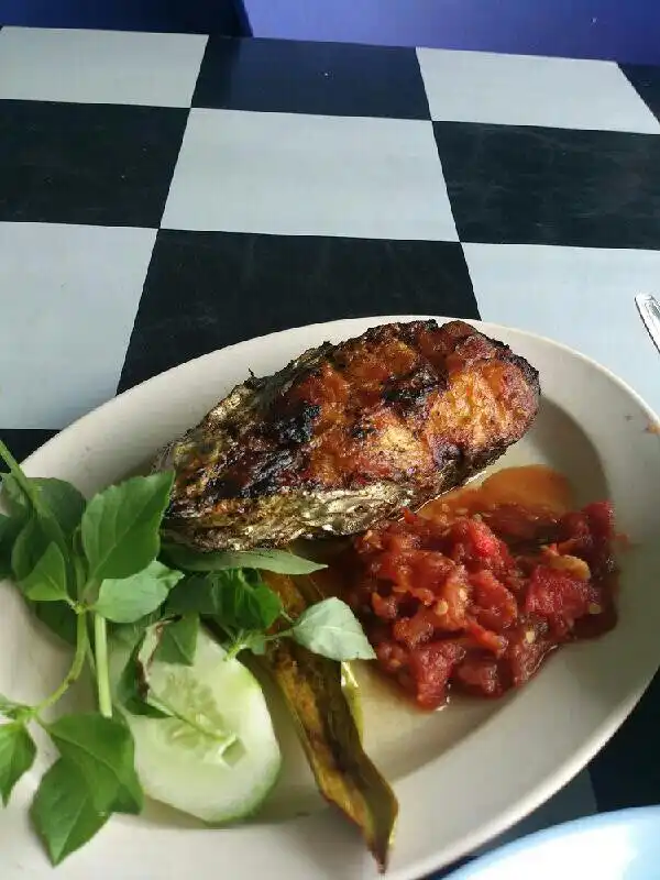 Warung Barokah (Ikan bakar & Ayam bakar)