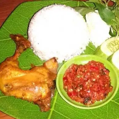Gambar Makanan Ayam Goreng dan Pempek Gemez, Wijaya Timur Dalam 1