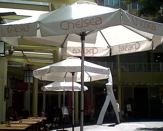 Chelsea Market & Cafe