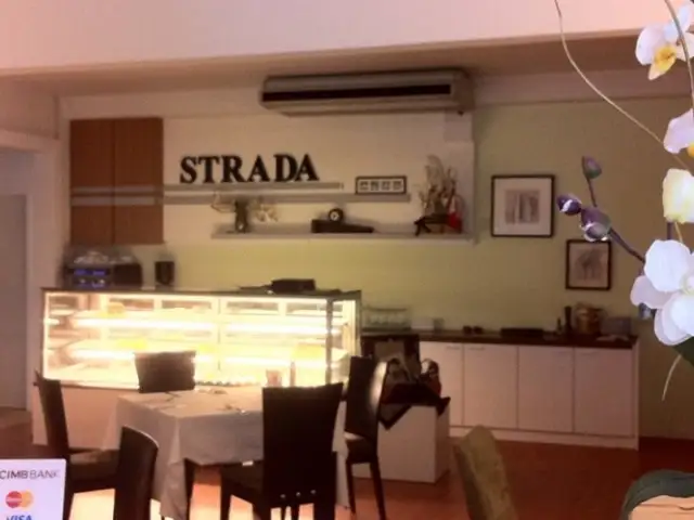 Strada Restaurant & Patisserie