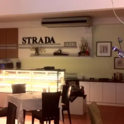 Strada Restaurant & Patisserie