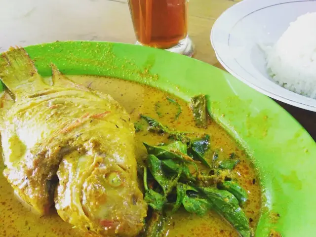 Gambar Makanan Gule Kepala Ikan Mas Agus 2