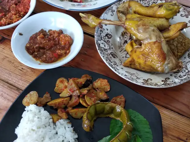 Gambar Makanan Kedai Nasi Dulang Cianjur Rahmawati 1