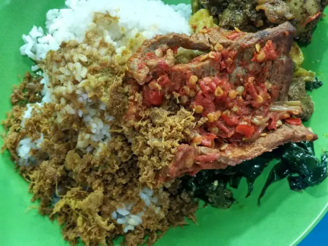 Gambar Makanan NasiKapauSabanaBanaAsliBukitTinggi 2