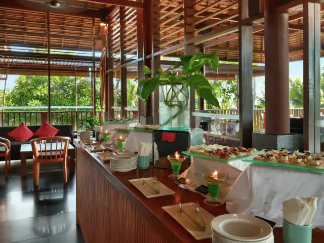 Gambar Makanan Lila Chita Lounge -  Legian Beach Hotel 2