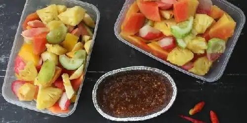 Rujak Buah Bangau