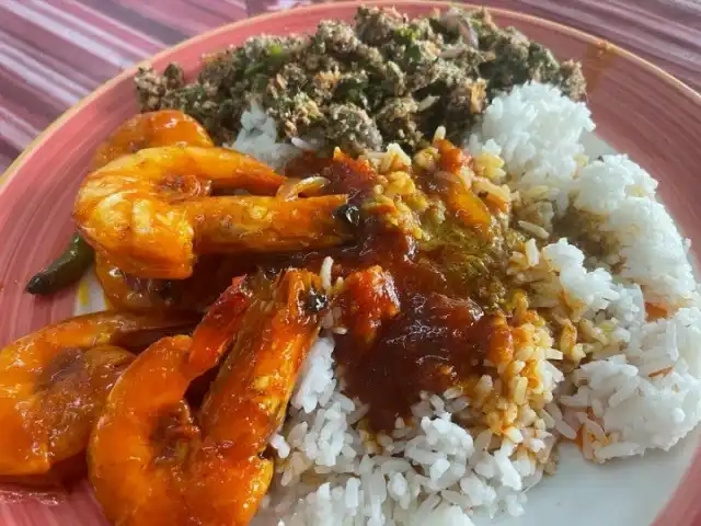 Mak Ngah Gulai Panas Food Photo 1