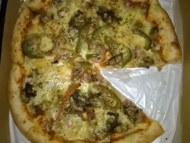 Gambar Makanan Pizza Combi 3