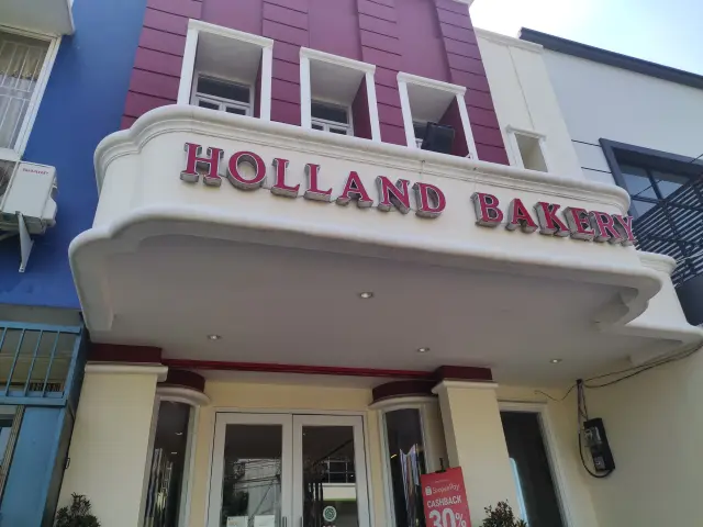 Gambar Makanan Holland Bakery 6