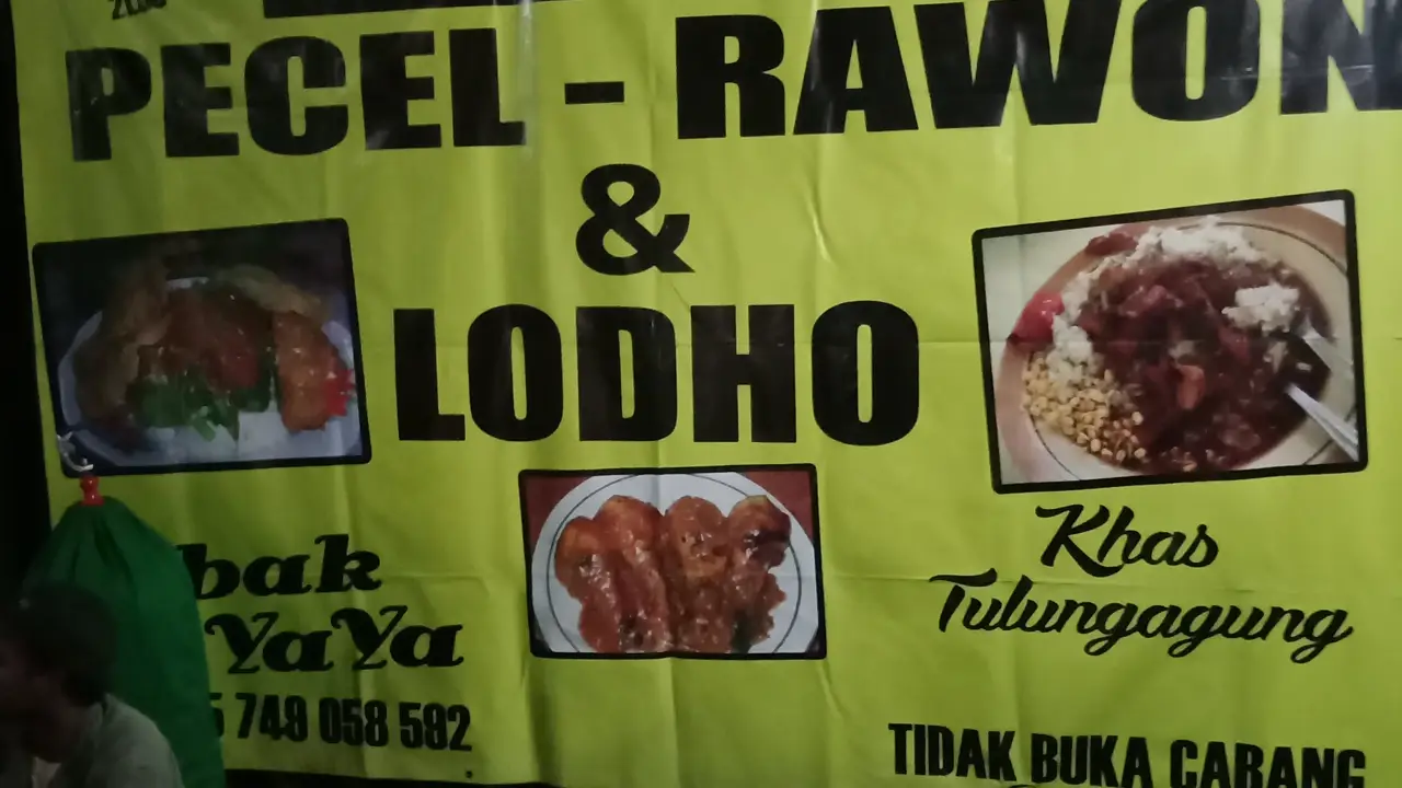 Kuliner Malam Pecel - Rawon & Lodho