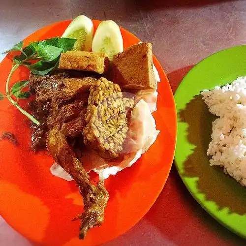 Gambar Makanan Pecel Ayam Madura - Pegangsaan 3