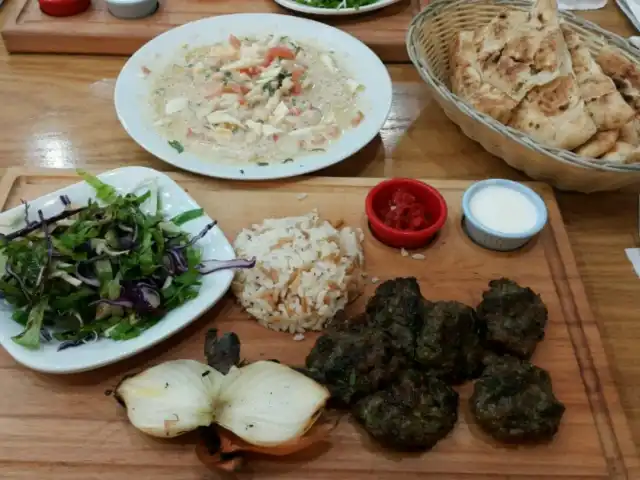 Yonca Et Mangal Evi'nin yemek ve ambiyans fotoğrafları 13