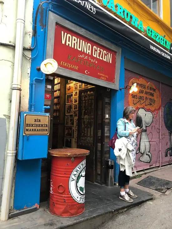 Varuna Gezgin Cafe - Istanbul'nin yemek ve ambiyans fotoğrafları 33