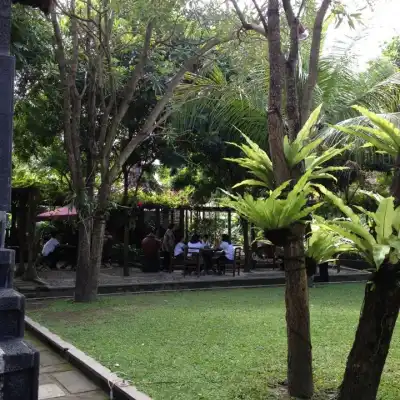 Lemah Ledok Garden Resto