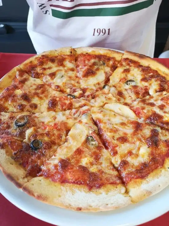 Ozi Pizza and Pasta'nin yemek ve ambiyans fotoğrafları 25