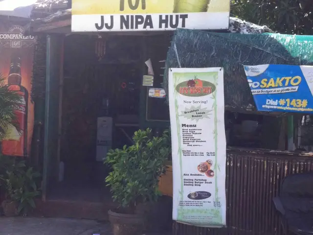 JJ Nipa Hut Food Photo 2