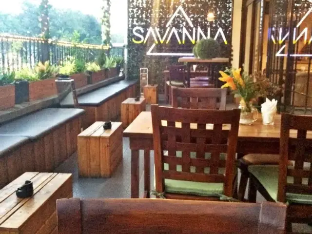 Gambar Makanan Savanna Rooftop Bar 17