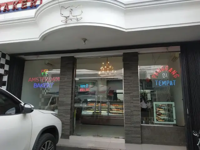 Gambar Makanan Amsterdam Bakery 6