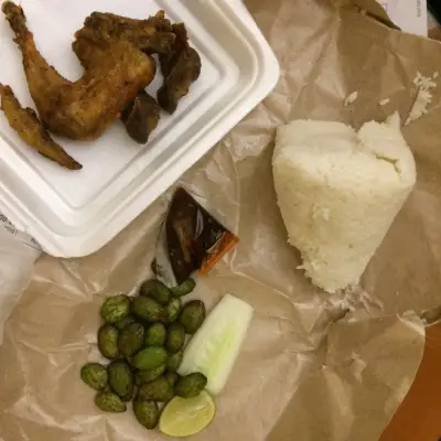 Ayam Goreng Asli Pemuda