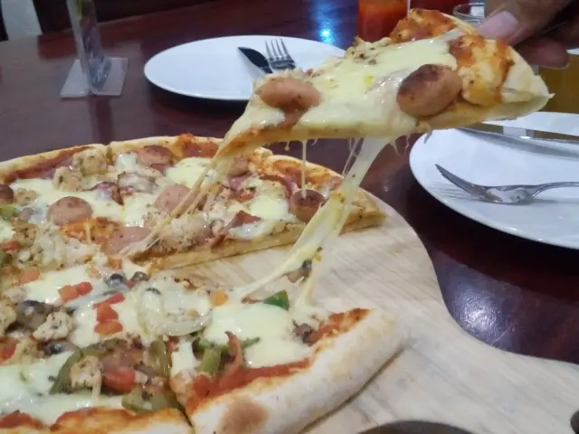 Gambar Makanan Pizza Combi 14