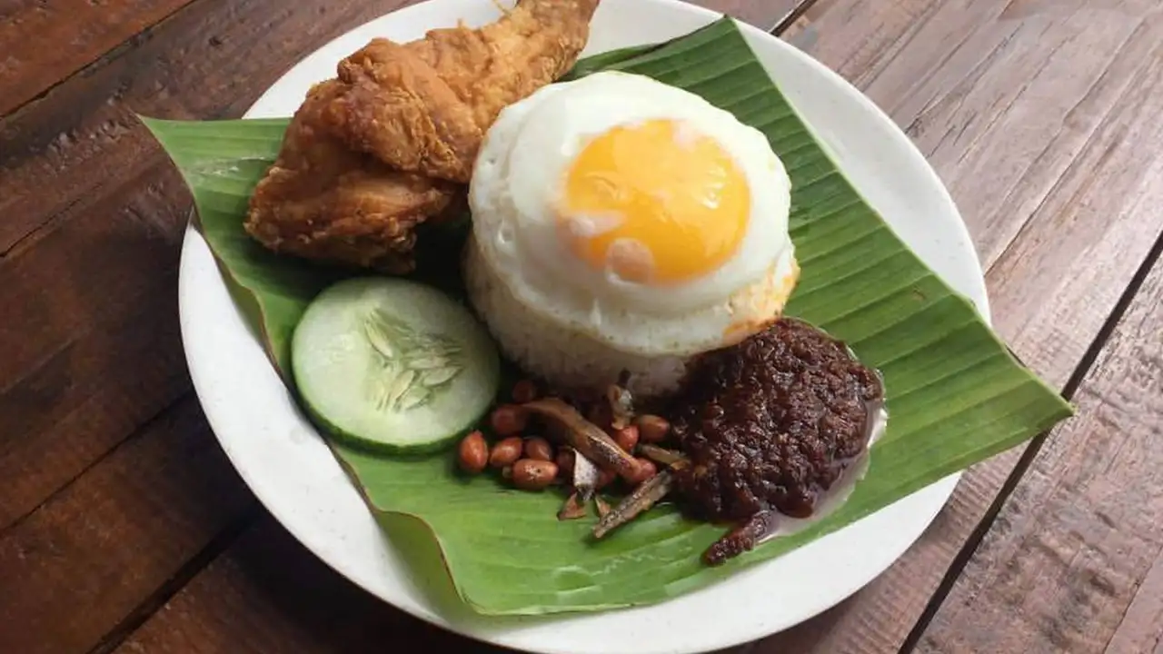 NASI LEMAK KUKUS DAUN PISANG BONDA