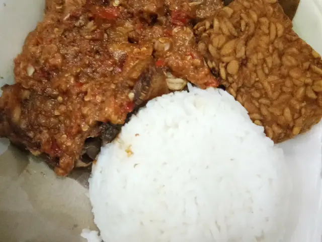 Gambar Makanan Ayam Gepuk Pak Gembus 2