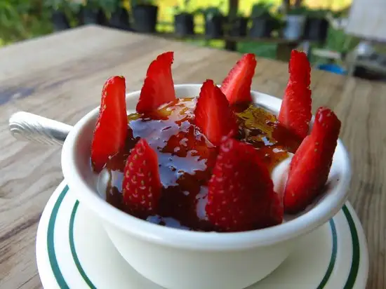 Strawberry Cafe Food Photo 1