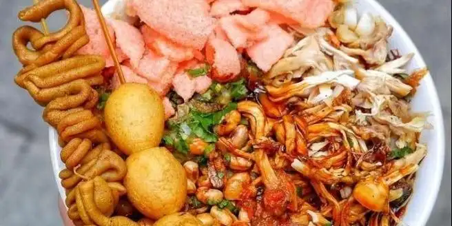 Bubur Ayam, Nasi Rames dan Mie Kocok, Joglo Pujasera