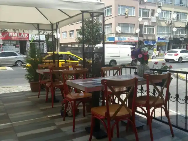 Ebru'li Cafe Bistro'nin yemek ve ambiyans fotoğrafları 15