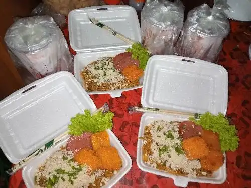 Mie Pedas Sadis & Es Pisang Ijo Lukman