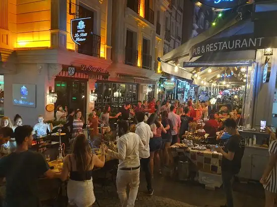 Salute Pub & Restaurant'nin yemek ve ambiyans fotoğrafları 25