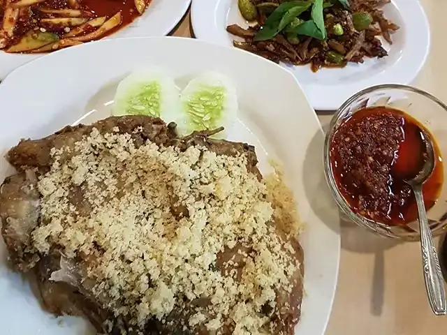 Gambar Makanan Ayam Tulang Lunak Hayam Wuruk 11